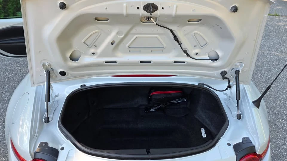 2017 Mazda ND MX-5 Miata - Image 18 of 19