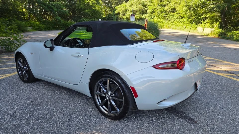 2017 Mazda ND MX-5 Miata - Image 14 of 19