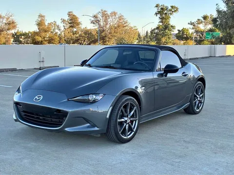 2017 Mazda MX-5 Club Convertible 2D