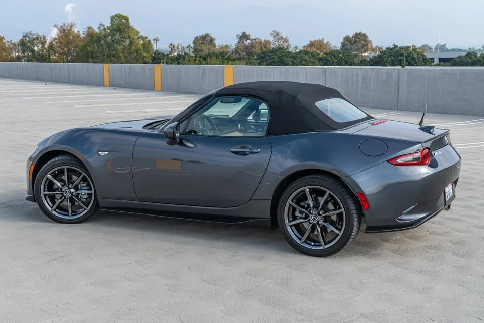 2017 Mazda ND MX-5 Miata - Image 4 of 20