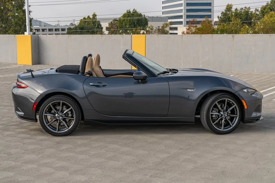 2017 Mazda ND MX-5 Miata - Image 5 of 20