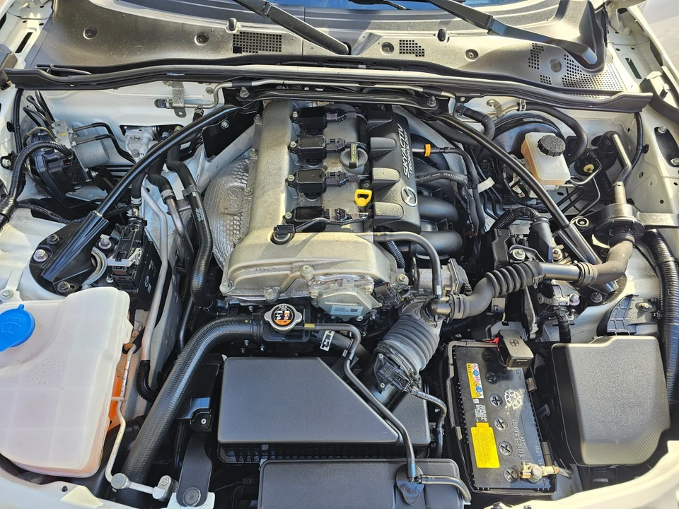 2017 Mazda ND MX-5 Miata - Image 18 of 21