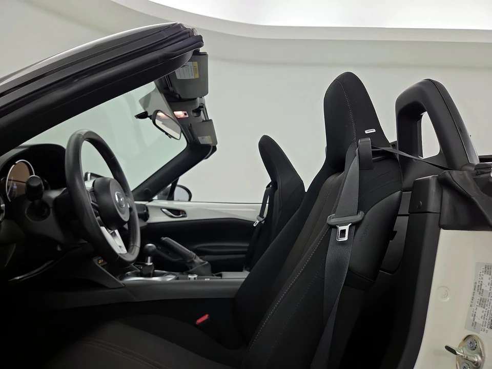 2017 Mazda ND MX-5 Miata - Image 19 of 24