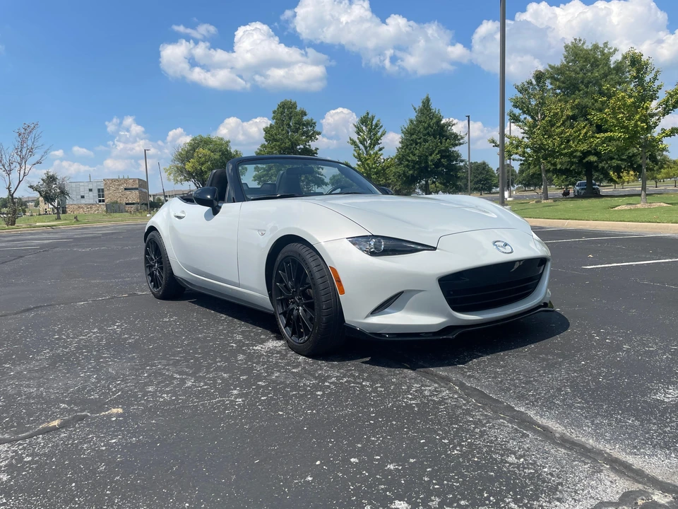 2017 Mazda ND MX-5 Miata - Image 21 of 31