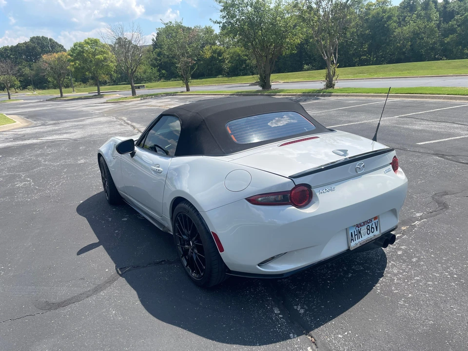 2017 Mazda ND MX-5 Miata - Image 24 of 31