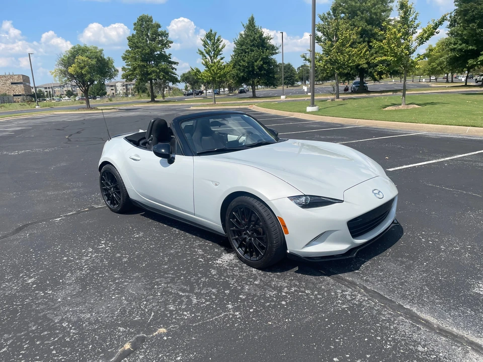 2017 Mazda ND MX-5 Miata - Image 19 of 31