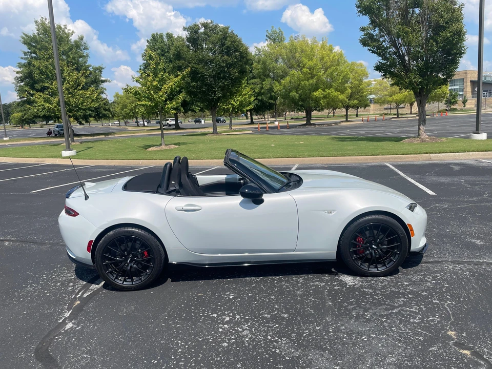 2017 Mazda ND MX-5 Miata - Image 18 of 31