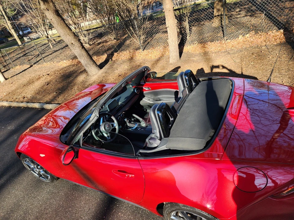 2017 Mazda ND MX-5 Miata - Image 18 of 25