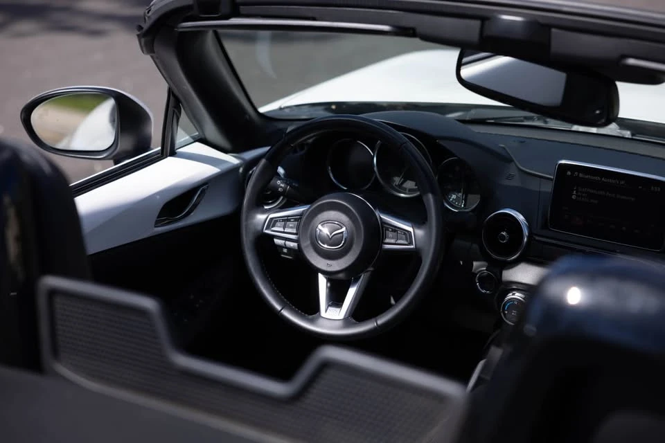 2017 Mazda ND MX-5 Miata - Image 8 of 10