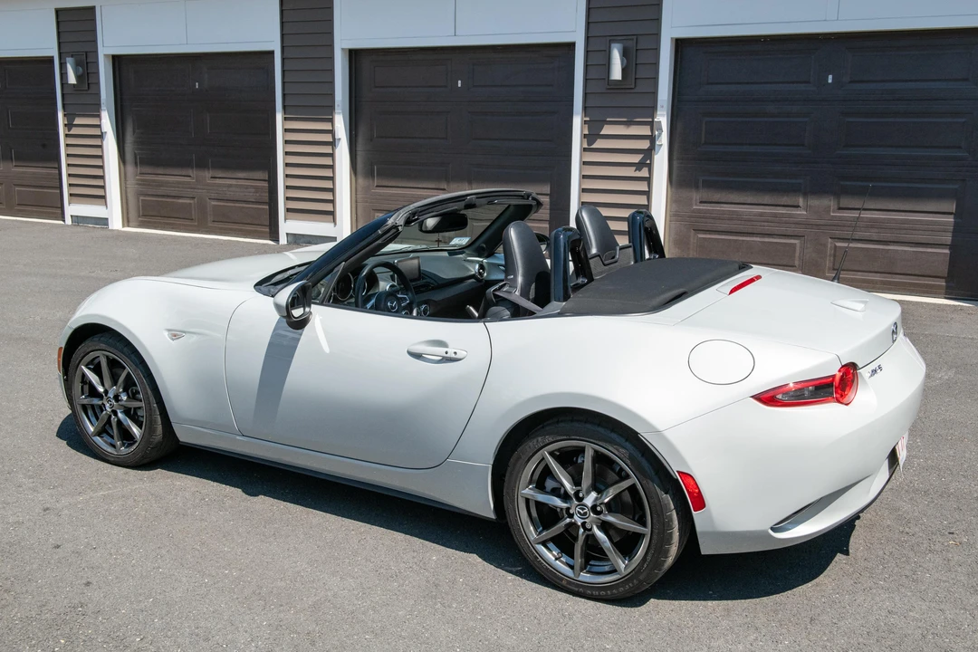 2017 Mazda ND MX-5 Miata - Image 7 of 31