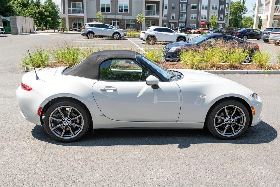 2017 Mazda ND MX-5 Miata - Image 18 of 31