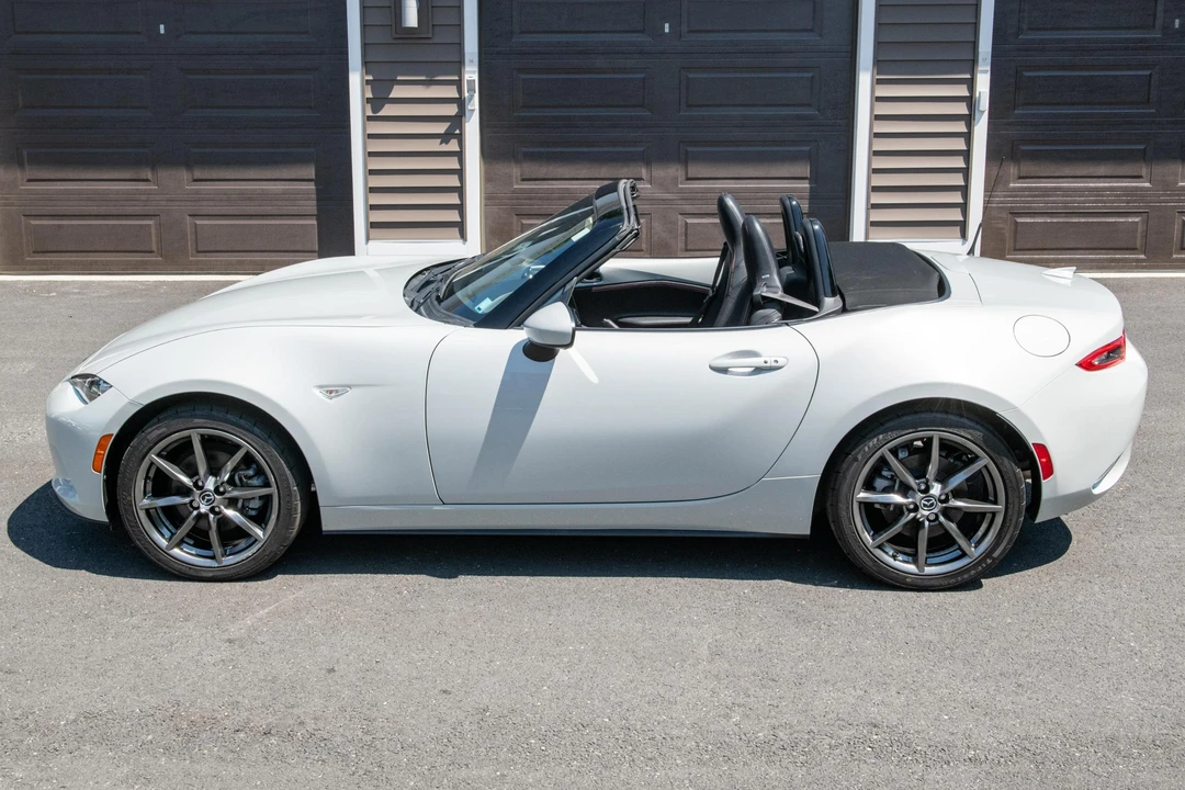 2017 Mazda ND MX-5 Miata - Image 3 of 31