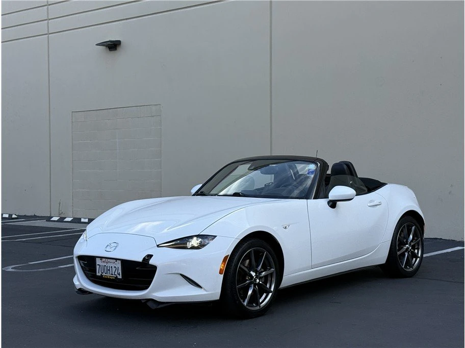 2017 Mazda ND MX-5 Miata - Image 14 of 15