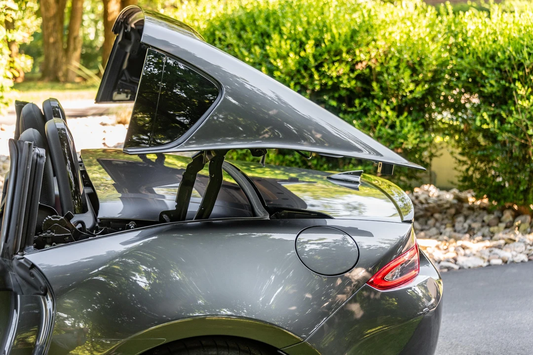 2017 Mazda ND MX-5 Miata - Image 19 of 31