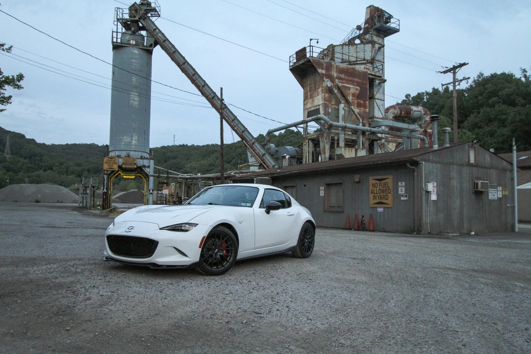 2017 Mazda ND MX-5 Miata - Image 7 of 31