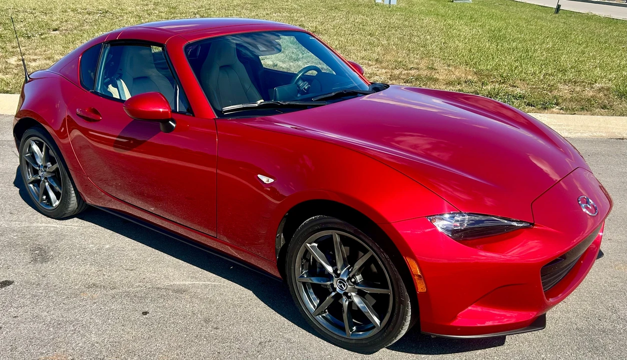 2017 Mazda ND MX-5 Miata - Image 13 of 31
