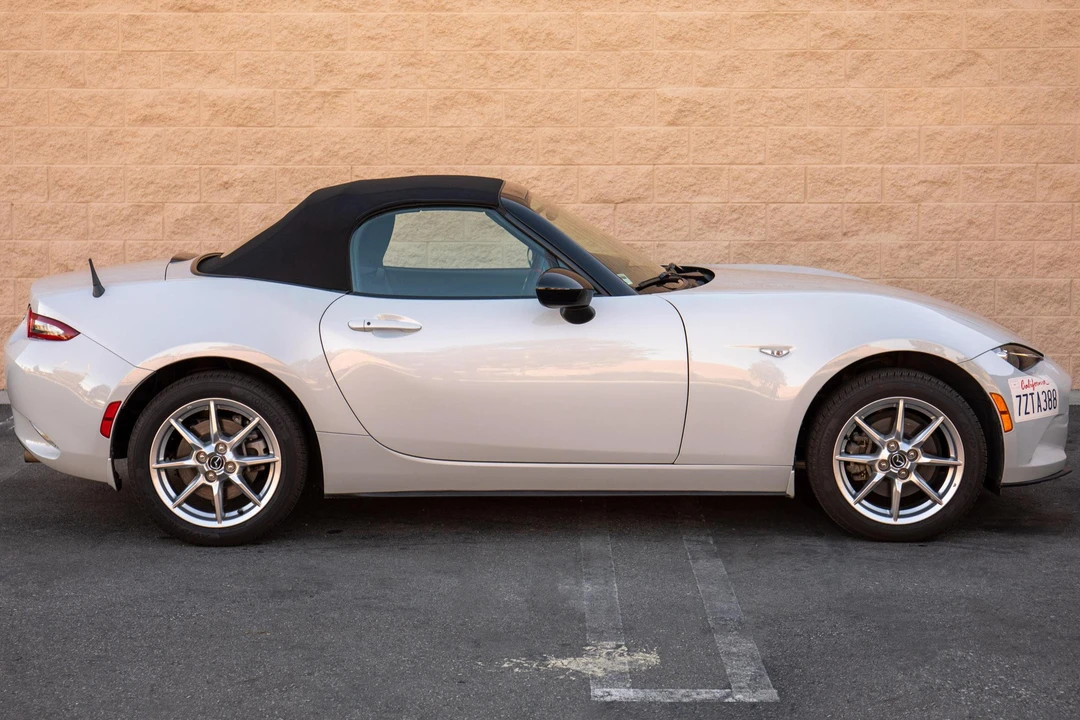2017 Mazda ND MX-5 Miata - Image 3 of 31