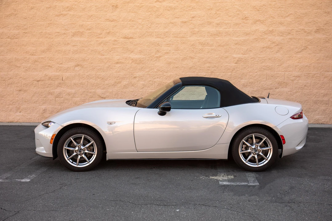 2017 Mazda ND MX-5 Miata - Image 8 of 31