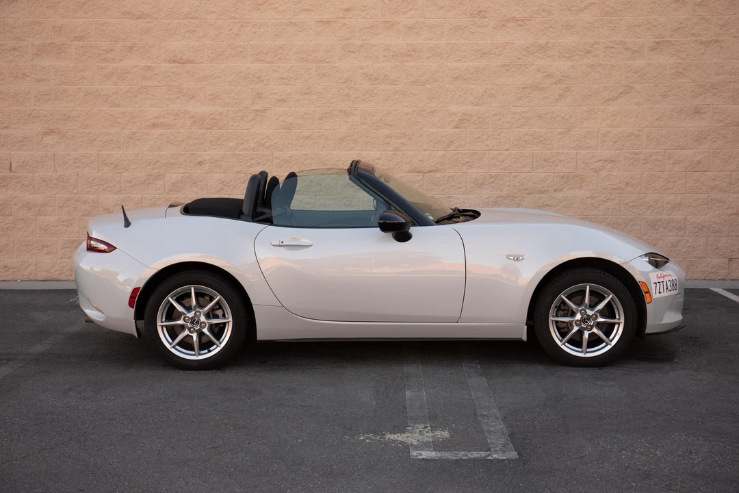 2017 Mazda ND MX-5 Miata - Image 17 of 31