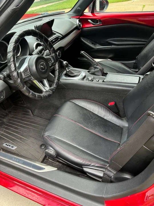 2017 Mazda ND MX-5 Miata - Image 16 of 19
