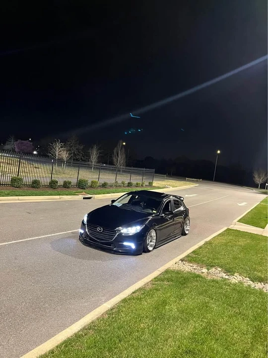2017 Mazda Mazda 3 3rd Gen - Image 2 of 5