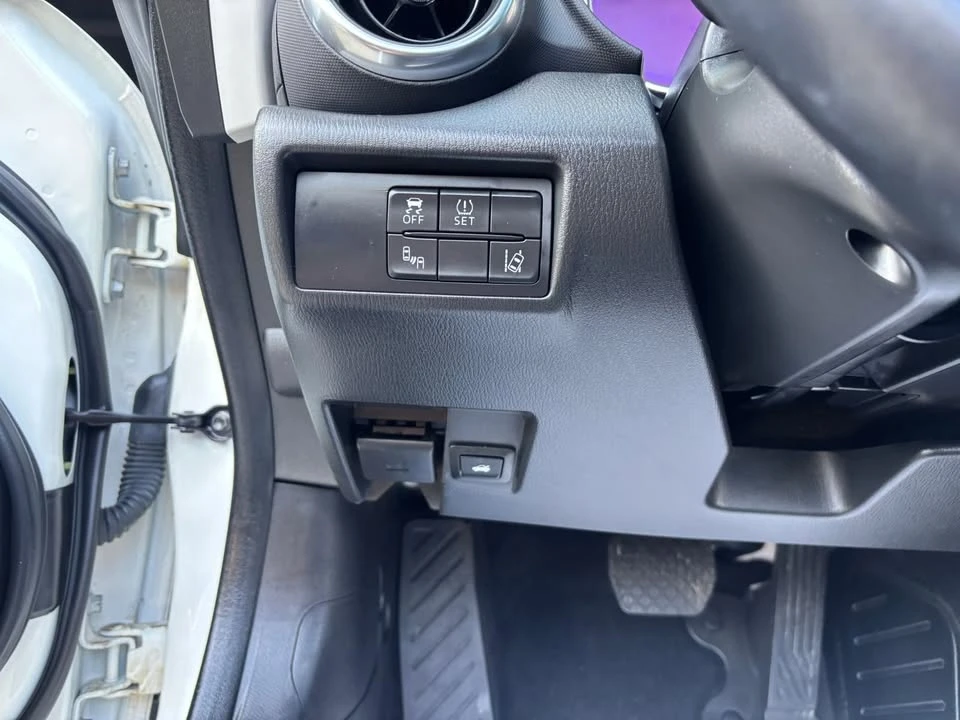 2017 Mazda ND MX-5 Miata - Image 19 of 20