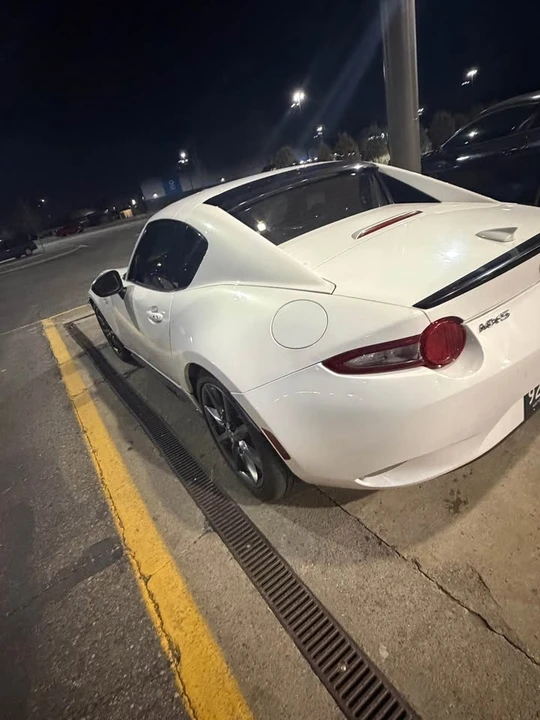 2017 Mazda ND MX-5 Miata - Image 4 of 5