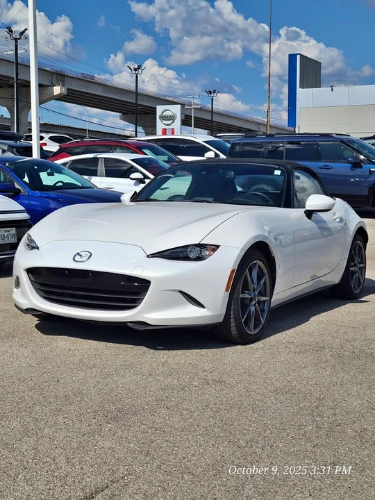 2017 Mazda ND MX-5 Miata - Image 2 of 15