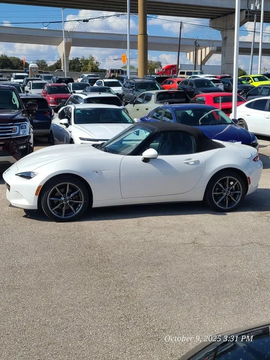 2017 Mazda ND MX-5 Miata - Image 4 of 15