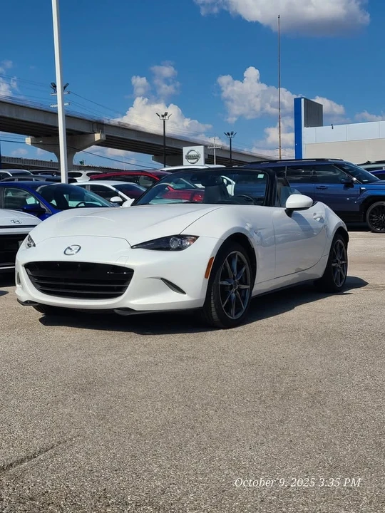 2017 Mazda ND MX-5 Miata - Image 13 of 15