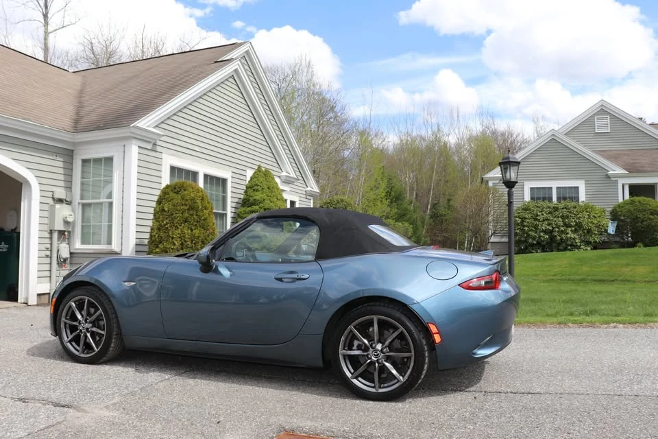2017 Mazda ND MX-5 Miata - Image 3 of 4