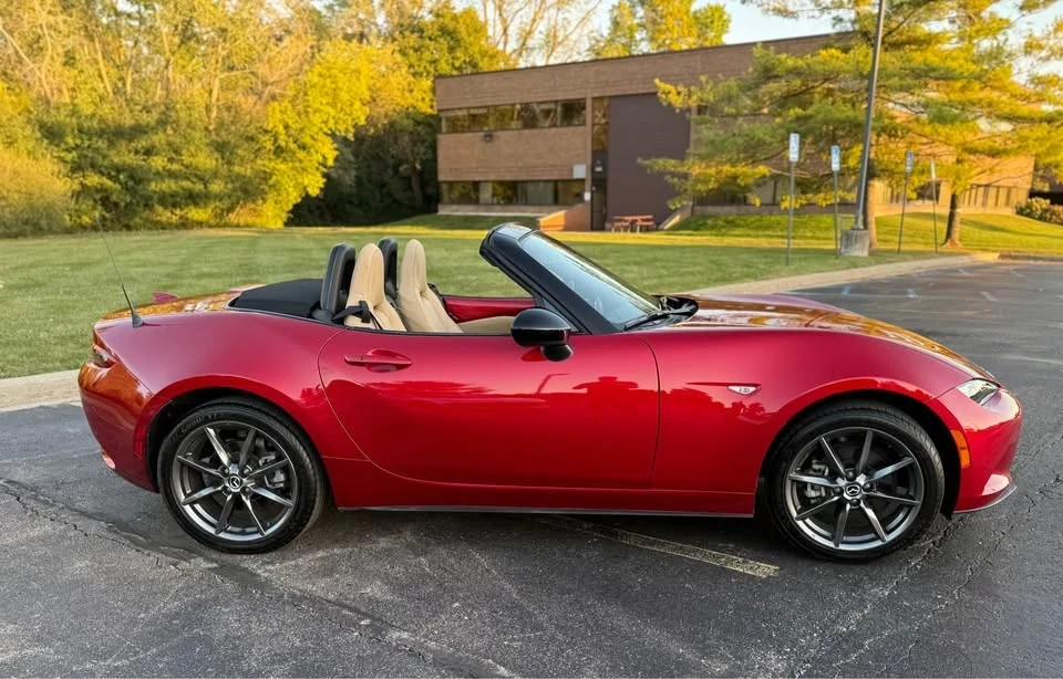 2017 Mazda ND MX-5 Miata - Image 2 of 17