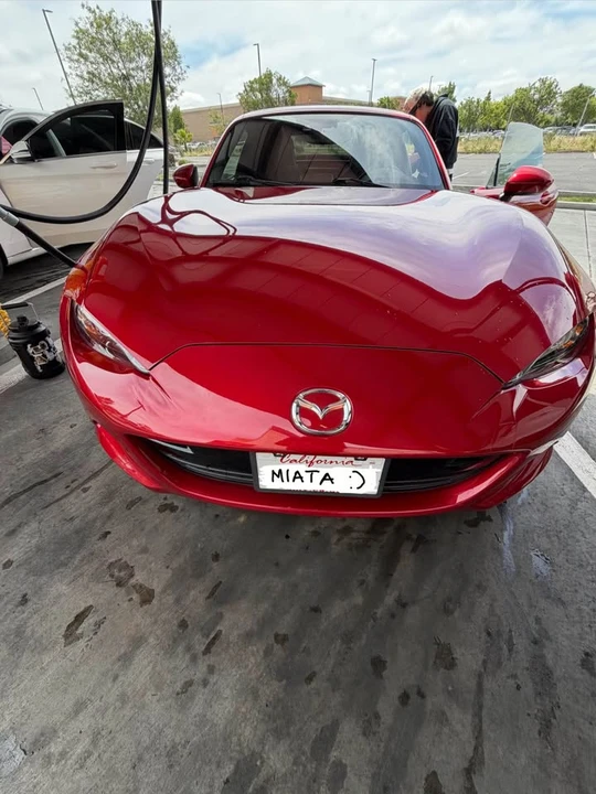 2017 Mazda ND MX-5 Miata - Image 9 of 11