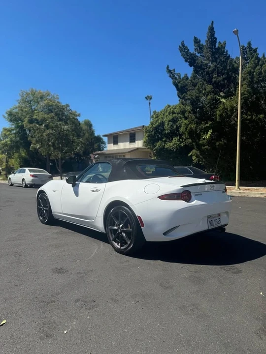 2017 Mazda ND MX-5 Miata - Image 4 of 10