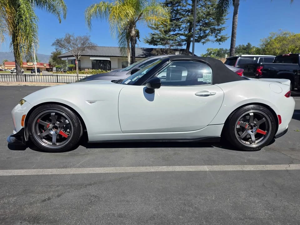 2017 Mazda ND MX-5 Miata - Image 4 of 6