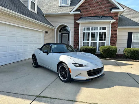 2017 Mazda MX-5 Miata Sport
