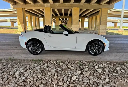 2017 Mazda MX-5 Miata Touring