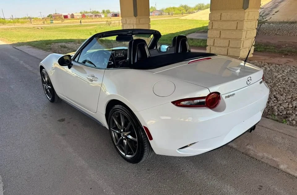 2017 Mazda ND MX-5 Miata - Image 2 of 4