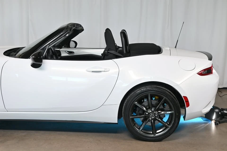 2017 Mazda ND MX-5 Miata - Image 4 of 18