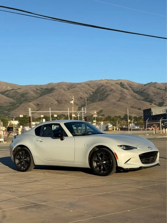 2017 Mazda ND MX-5 Miata - Image 5 of 9