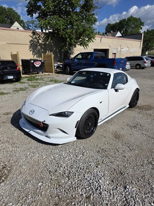2017 Mazda ND MX-5 Miata - Image 2 of 8