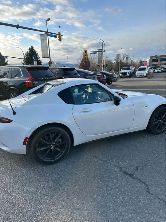 2017 Mazda ND MX-5 Miata - Image 5 of 8