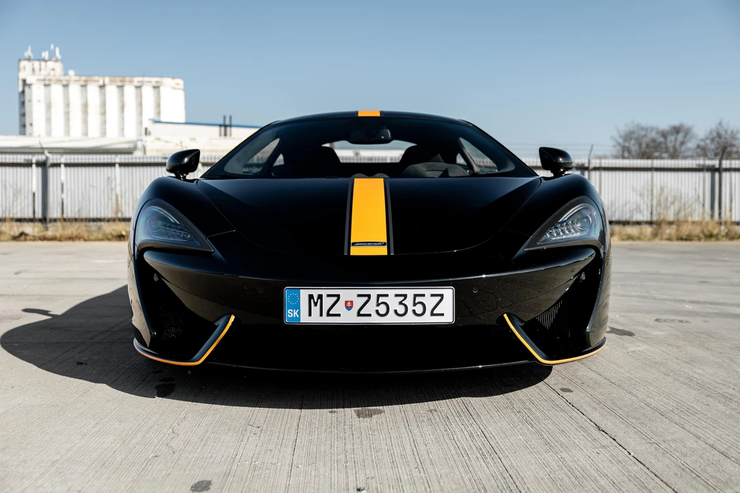 2017 McLaren 570S - Image 2 of 16