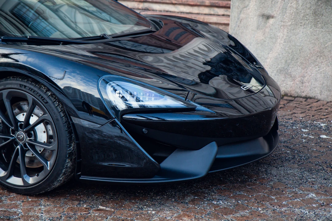 2017 McLaren 570S - Image 16 of 31