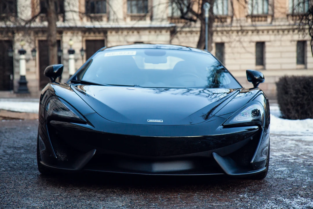 2017 McLaren 570S - Image 3 of 31