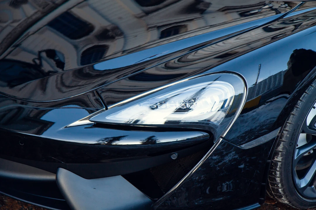 2017 McLaren 570S - Image 23 of 31