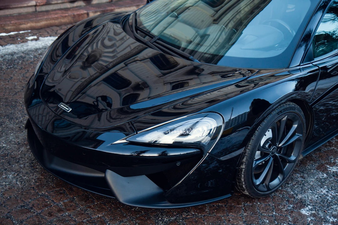 2017 McLaren 570S - Image 24 of 31