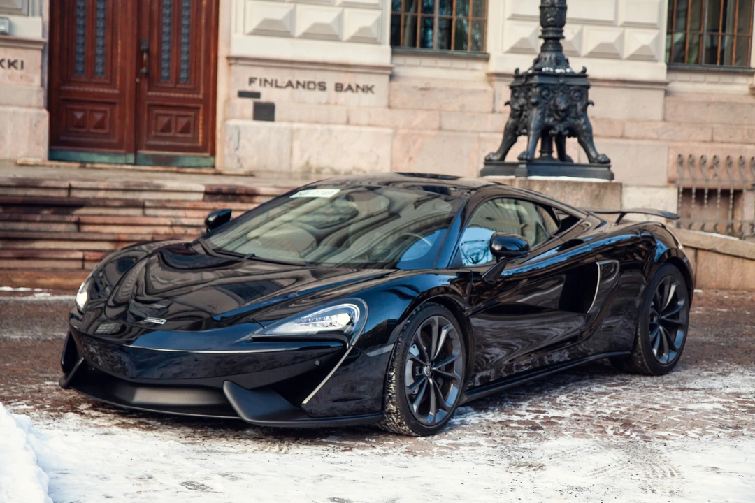2017 McLaren 570S - Image 10 of 31