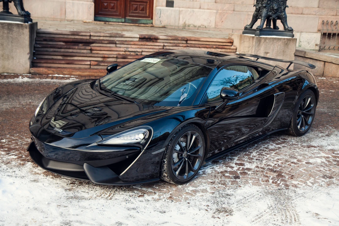 2017 McLaren 570S - Image 4 of 31