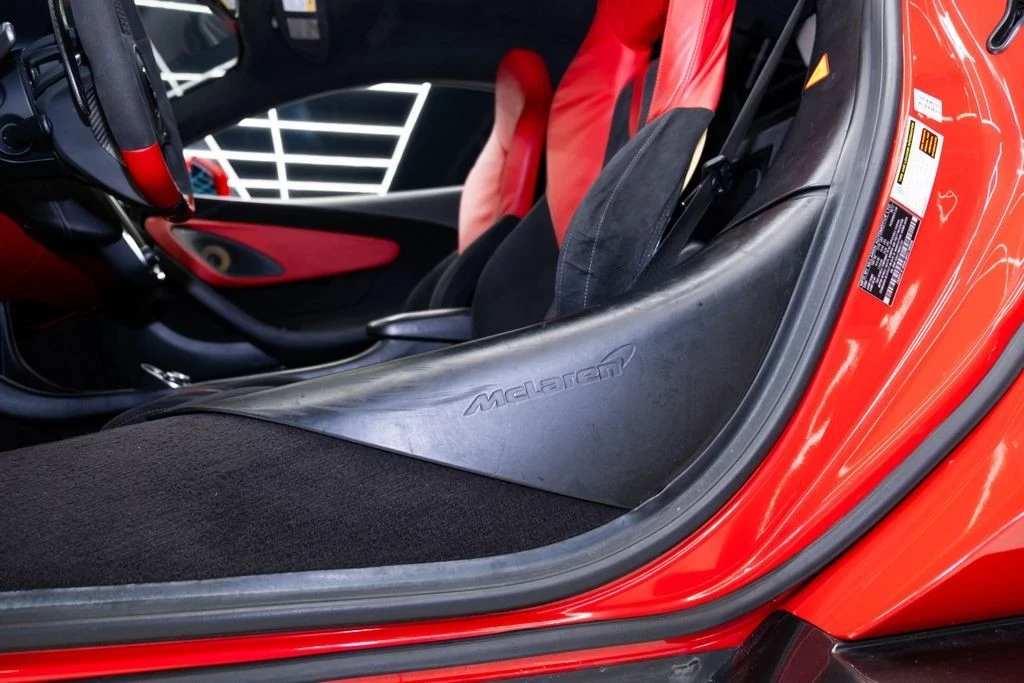 2017 McLaren 570 - Image 21 of 21